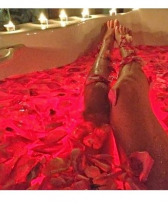 Роскошная и заманчивая леди дарит тебе незабываемые моменты наедине. Готов ли ты к настоящей страсти и разврату? Приходи, и узнаешь. 14195, 24 года