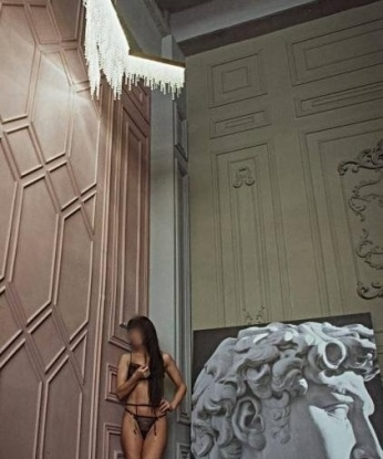 Искушенная и игривая русая красавица приглашает в гости для незабываемого отдыха и приятного времяпрепровождения. Обещаю, что вам захочется вернуться ко мне снова и снова. 5422, 34 года